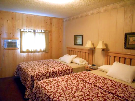 Comfortable Lodging in Munising Michigan