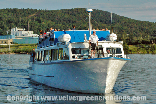 Munising Boat Tours