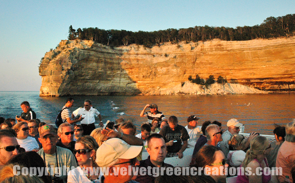 Pictured Rocks boat tours